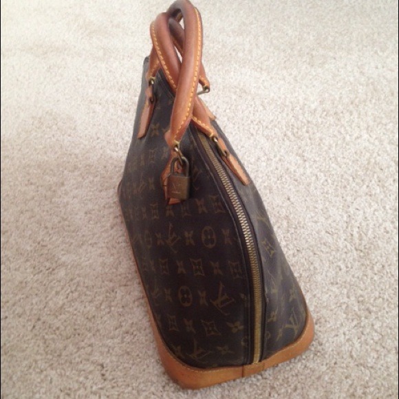 Reduced!! Louis Vuitton Alma Authentic - Picture 3 of 4