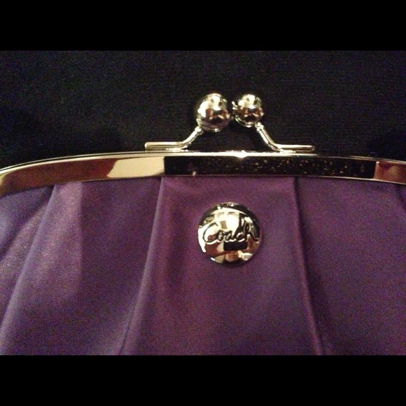 Coach purple wristlet! 💜 - Picture 2 of 4