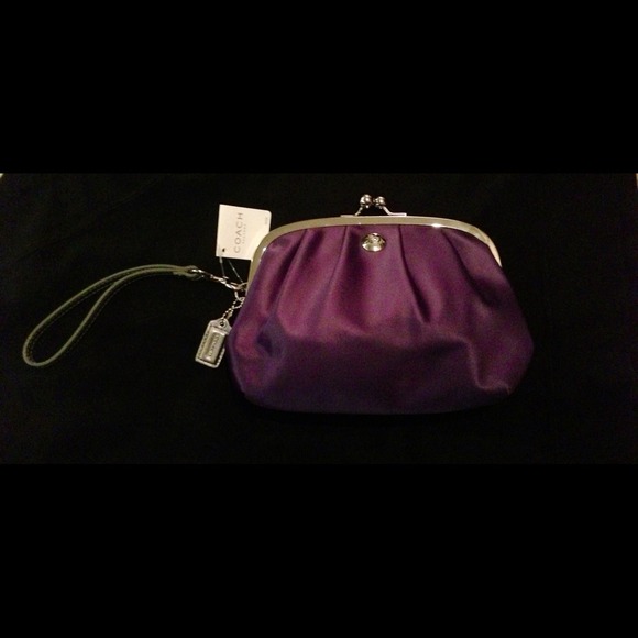 Coach purple wristlet! 💜 - Picture 3 of 4