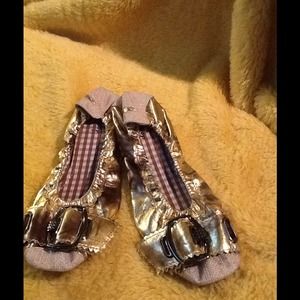 Hold for @tsq   Cute flat shoe