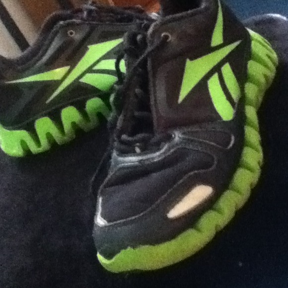 Shoes - Picture 2 of 4