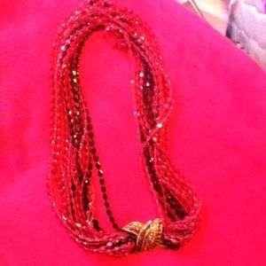 ✨Vintage✨bead necklace w/ornate clasp