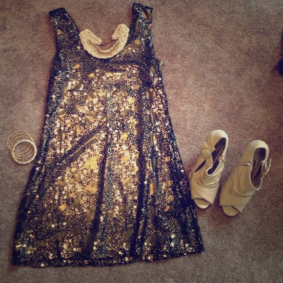 Express Sequin Shift Dress - MED