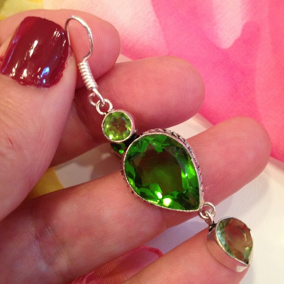 ππgreen created peridot dangle earrings ππ - Picture 2 of 2