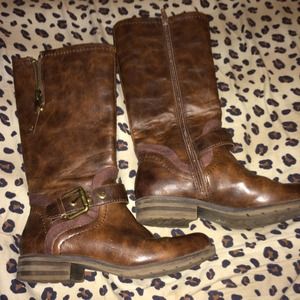 Naturalized comfortable cute brown boots