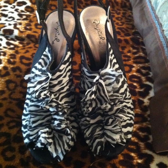 Zebra heels
