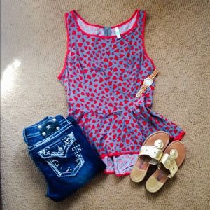 🚫SOLD🚫❤️HEART PATTERN TANK❤️