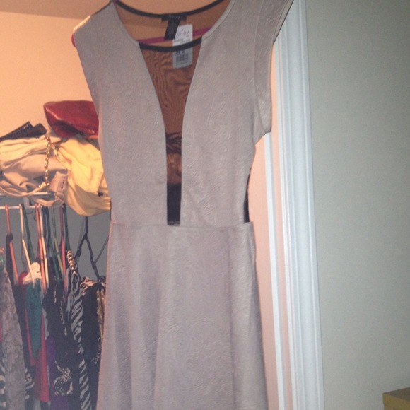 🚫SOLD🚫Sheer and khaki colored dress - Picture 3 of 4