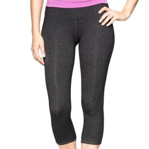 *SOLD!* GapFit gFast Heathered Capris