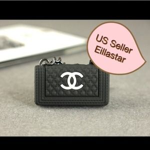 LAST ONE ❤️ CHANEL plug key chain❤️ black flap