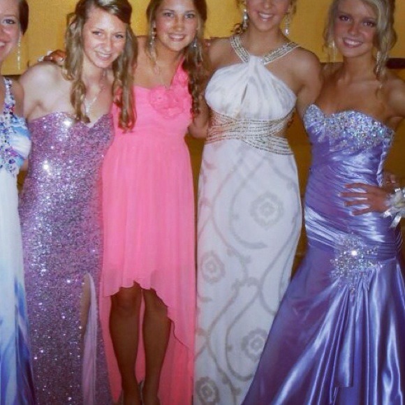 PROM DRESS! - Picture 3 of 3