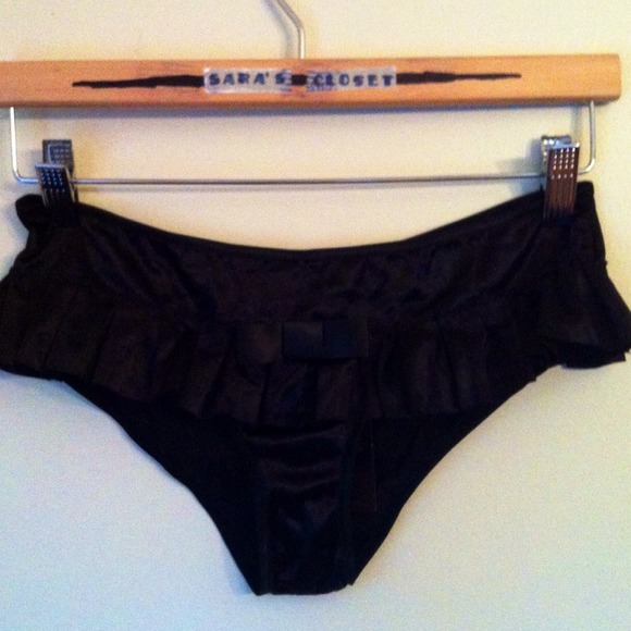 *sold!* Black silk SEDUCTION