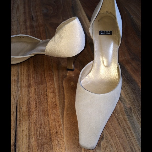 Taupe Stuart Weitzman kitten heels