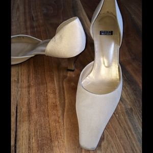 Taupe Stuart Weitzman kitten heels