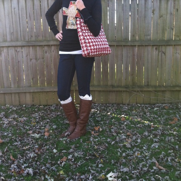 Red Houndstooth Vera Bradley Handbag