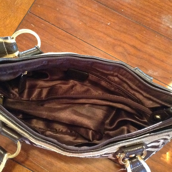 Small Handbag - Picture 3 of 4
