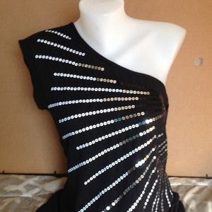 🎉🎉!!!HP!!! 🎉🎉8.24.14 One shoulder sequin top