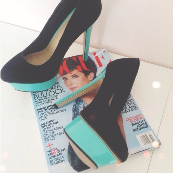 Shoes - Mint and Black Colorblock Pumps