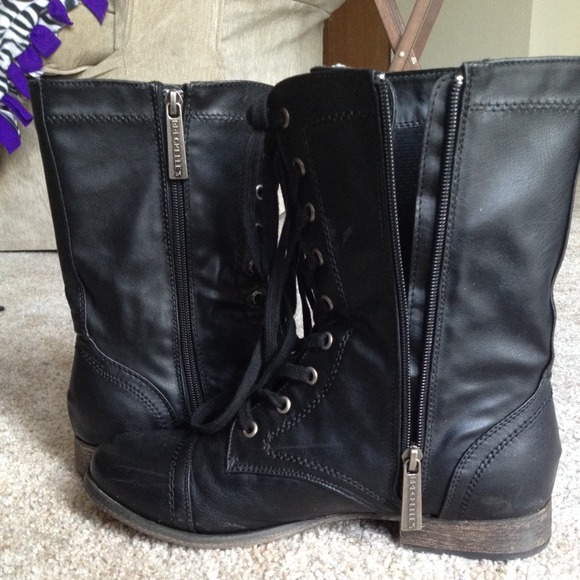 👢Black Combat Boots👢 - Picture 2 of 4
