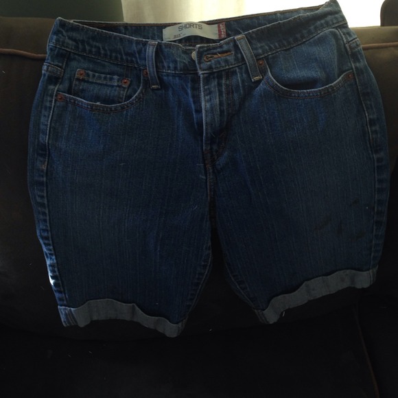 Cute denim Bermuda shorts!