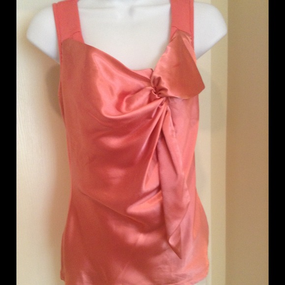 Tops - Pretty pink top NWOT