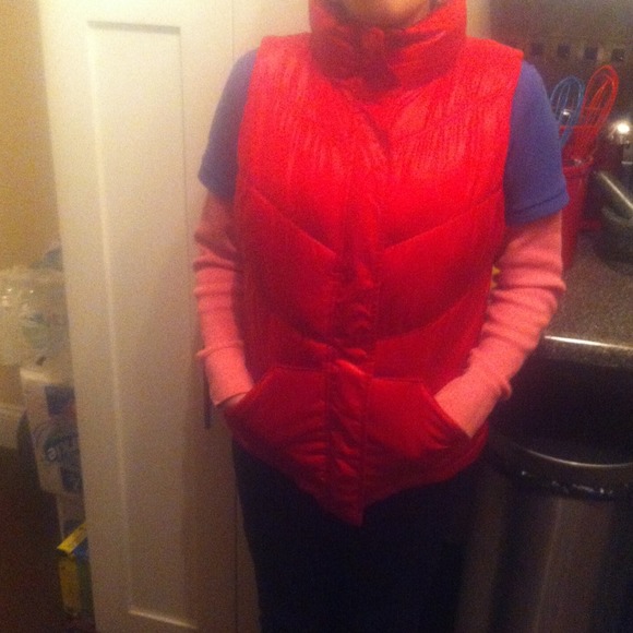 100% polyester
