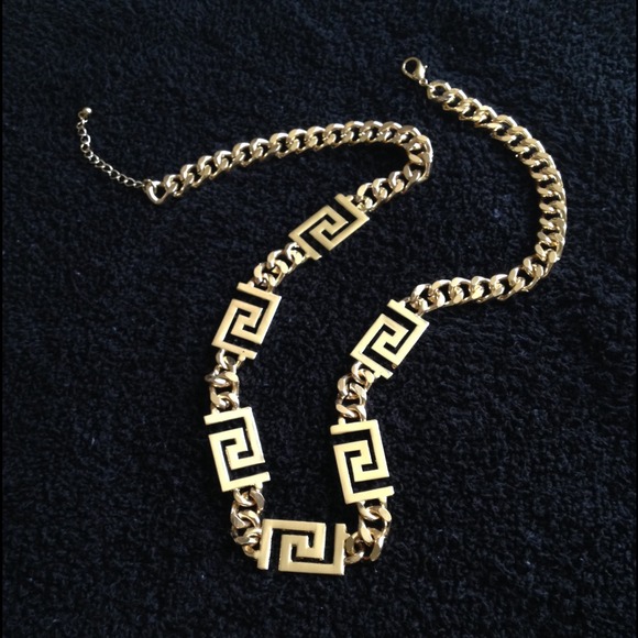 💛Pretty Gold Necklace💛 - Picture 4 of 4