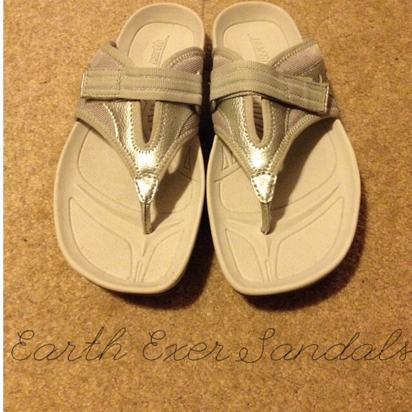 Earth brand Exercise Sandals size 7