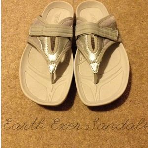 Earth brand Exercise Sandals size 7