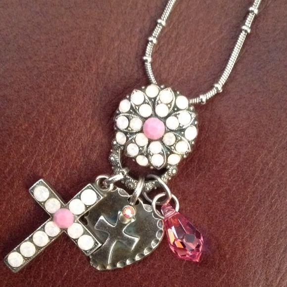 Mariana necklace New Without Tags