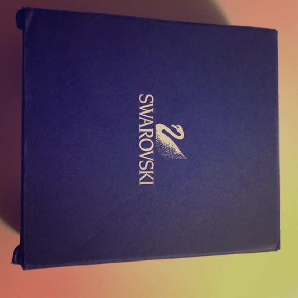 Earring and necklace set