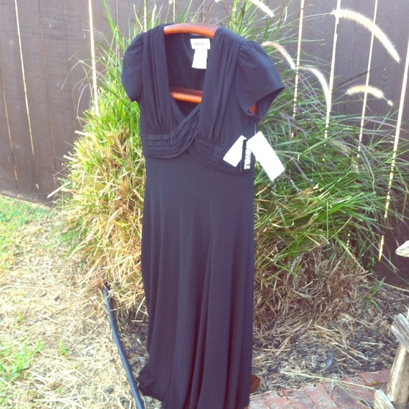 Bundled for @tml03. Black dress for all occasions!