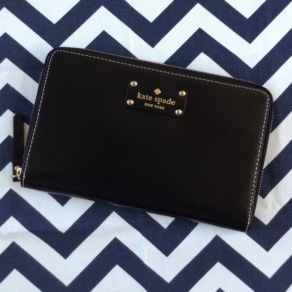 kate spade Bags Clearance Wellesley Zip Travel Wallet Poshmark