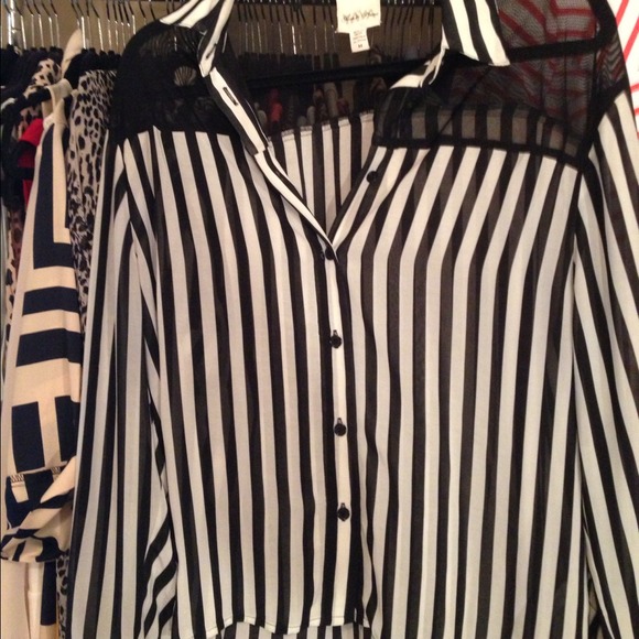 UO Black and white striped top with sheer shoulder - Picture 1 of 1