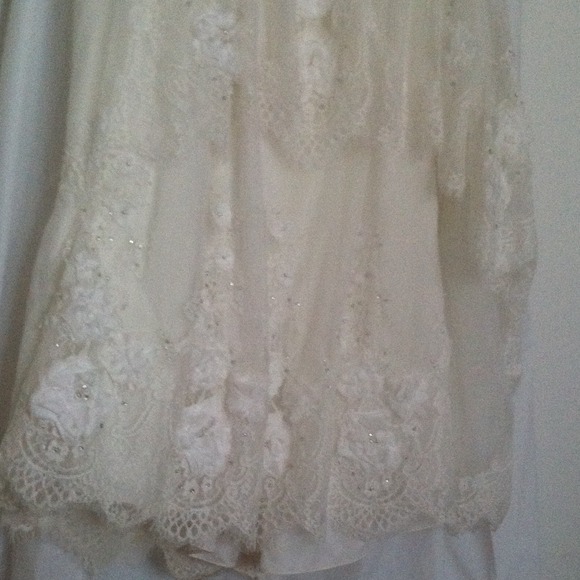 Stunning Wedding dress by Waters - Picture 4 of 4