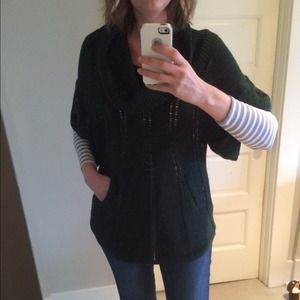 🌷SALE  BCBG MAXAZRIA poncho