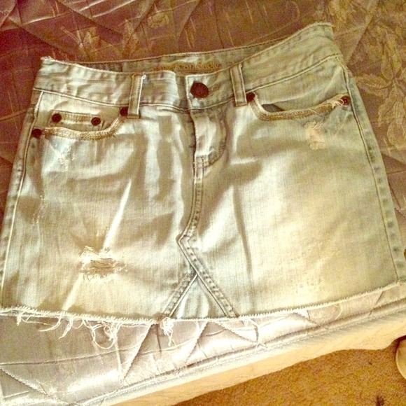 ❌SOLD❌ Light Wash Denim Skirt