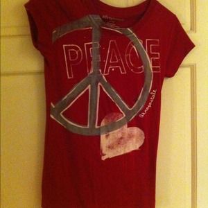 SALE AEROPOSTALE Sz. medium Red Tee With Peace