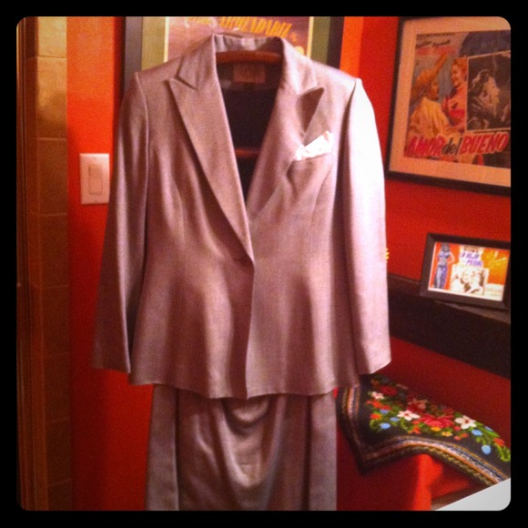 Bundled for @tml03.   Le Suit...2 piece Grey Suit - Picture 1 of 2