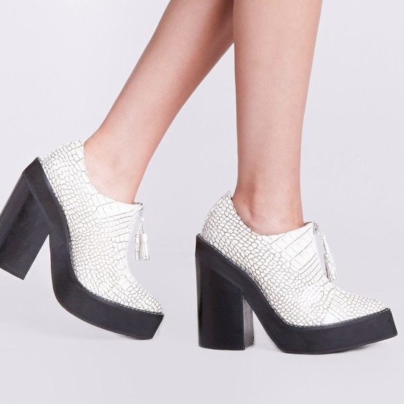 Brand new Jeffrey Campbell Fink--white croc!