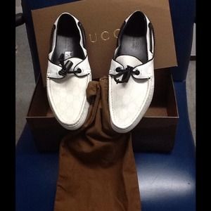 A pair of men's Gucci shoes(On hold for @almita81)