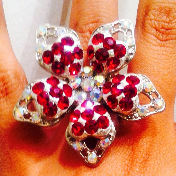 Expandable Flower Ring - Picture 2 of 3