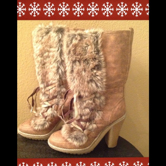 ➡️Just Reduced⬅️ Boots with Fur