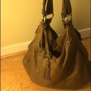 ✨Authentic BCBG brown pocketbook✨