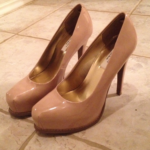 Simply Vera Vera Wang Blush Platform Pumps