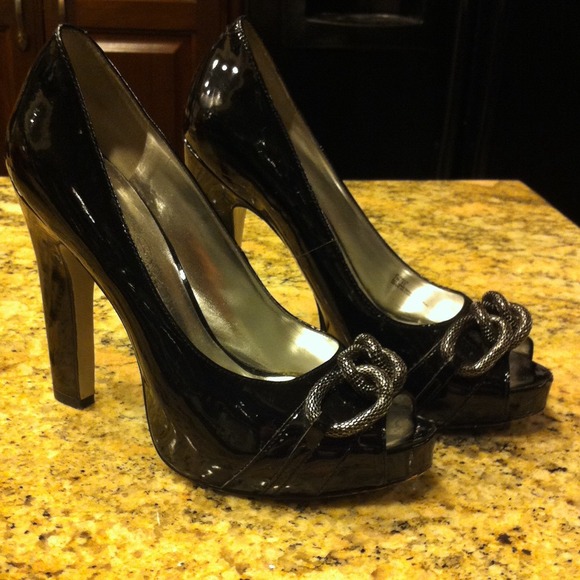 Jessica Simpson chainlink peeptoe pumps
