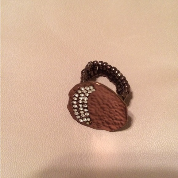 Beautiful ring for every occasion - Picture 1 of 2