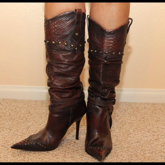 🔥🔥BROWN LEATHER BOOTS🔥🔥 - Picture 3 of 4