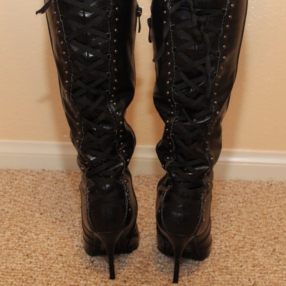 🔥🔥REDUCED🔥🔥Sexy knee high leather black boots - Picture 4 of 4