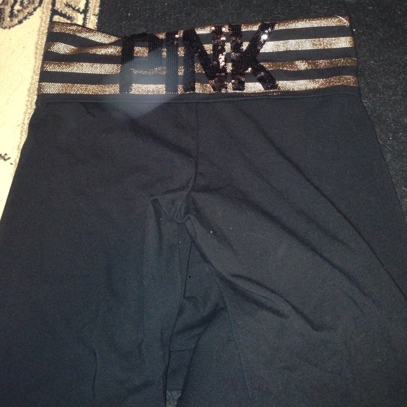 NEW Victoria's Secret Pink Yoga Pants S